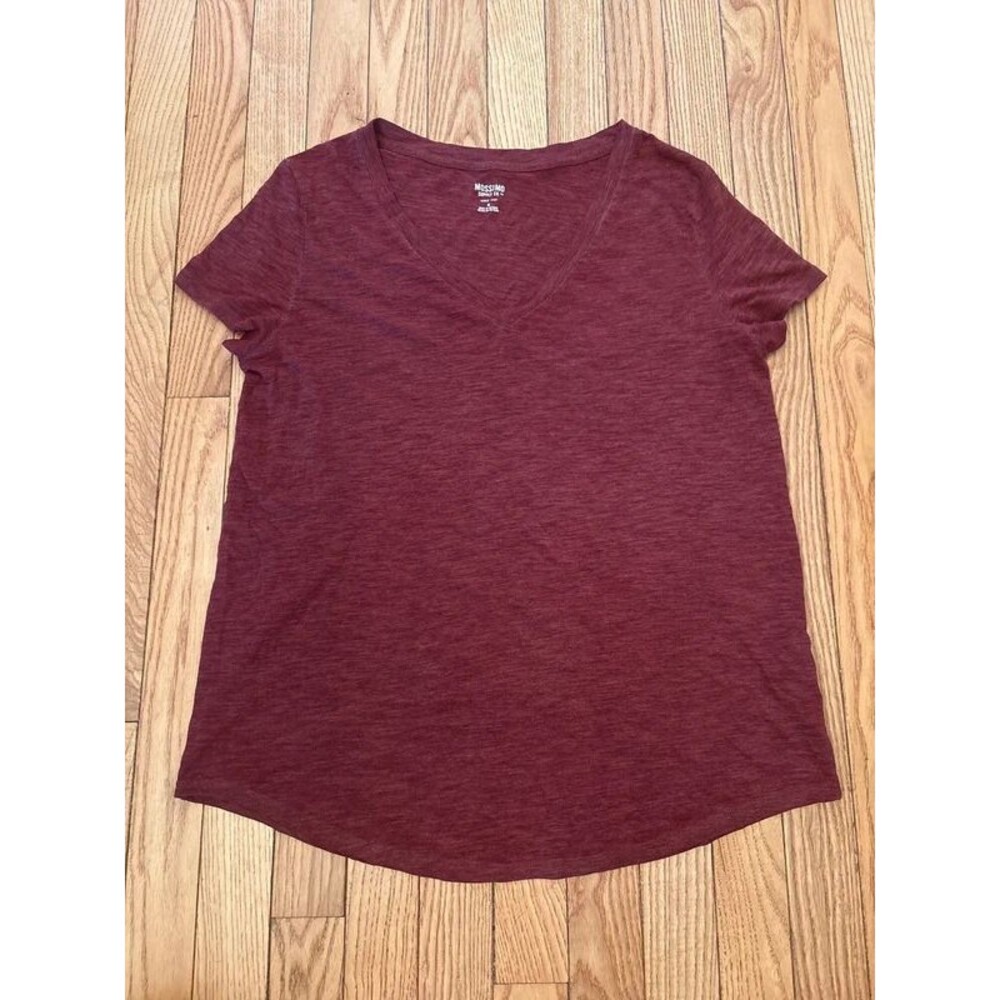 Women’s T-shirt V-neck heathered red lightweight soft stretchy Y2K